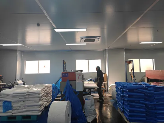 美容師用のパーソナライズされた使い捨てPEプラスチックエプロン